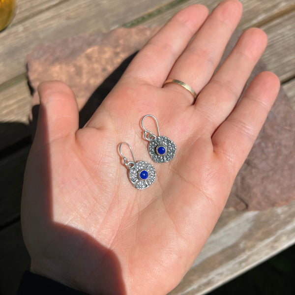 Flower stamped disc with Lapis or Garnet