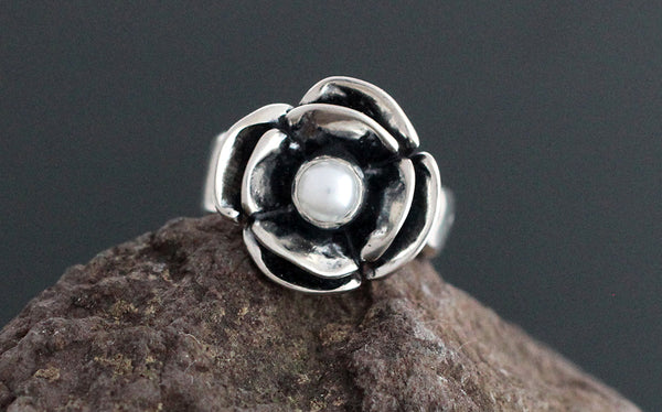 Double Dogwood Pearl Ring