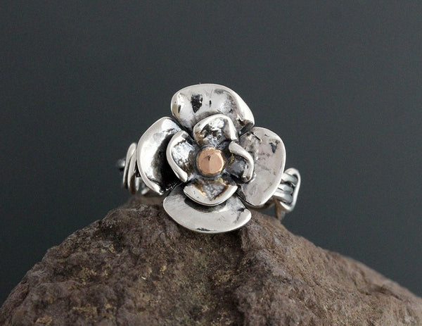 Wrapped Vine Dogwood Ring with Rose Gold Center